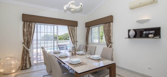 sala_de_jantar1.jpg Villa rentals in Algarve