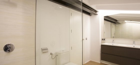 sebastia_-_bathroom_1-1.jpg Book a villa in Spain