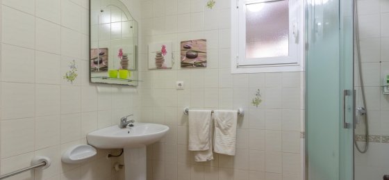 sol_roma_-_bathroom_1-1_2400x160018.jpg Holiday home in Pollensa villa booking