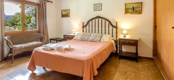 sol_roma_-_bedroom_1-1_2400x160018.jpg Holiday villas in Spain