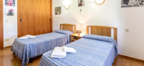 sol_roma_-_bedroom_3-2_2400x160018.jpg Villa in Mallorca to rent