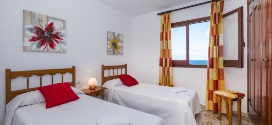 _dsf3996.jpg Book a villa in Balearic Islands