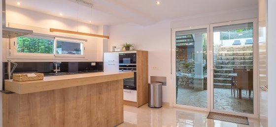 r9.jpg Book a villa in Spain