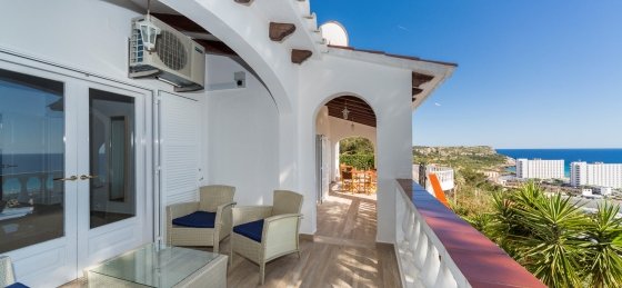 v17_terraza_2.jpeg Holiday home in Menorca villa booking