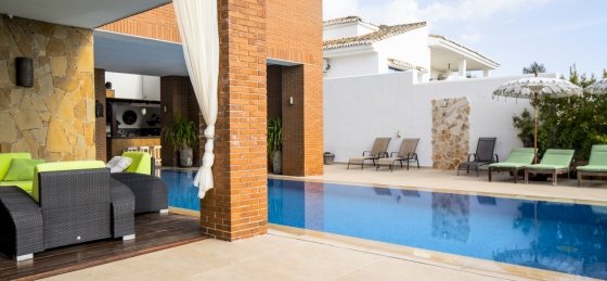 zona_piscina.jpg Holiday home in Mijas villa booking
