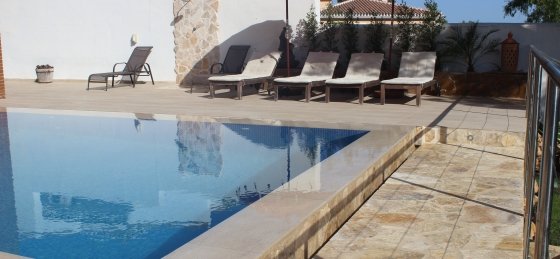 zona_piscina_3.jpg Villa rentals in Mijas