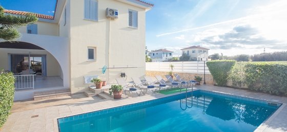 2.jpg Villas in Protaras