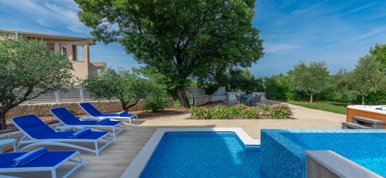 810_0285.jpg Villa rentals in Rijeka Region