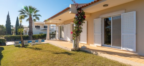 castelo_03_hr_1_de_1.jpg Book a villa in Portugal