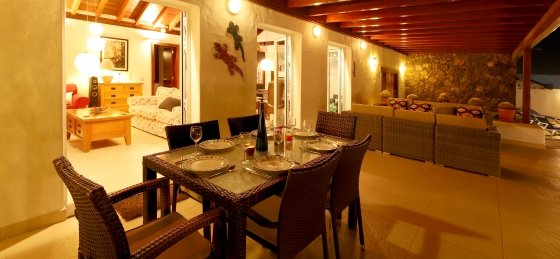 dos_piedras-night-4.jpg Villa holidays in Canary Islands