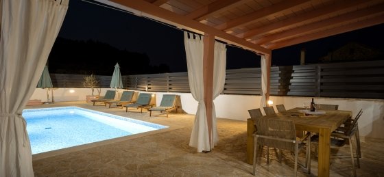 dsc06999.jpg Book a villa in Hvar