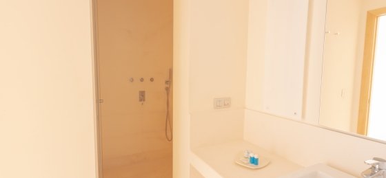 maitreya_hab_naranja-2.jpg Book a villa in Menorca