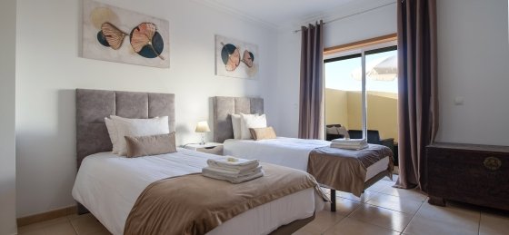 quarto1.jpg Book a villa in Vilamoura