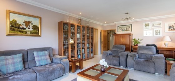 sala3.jpg Book a villa in Almancil