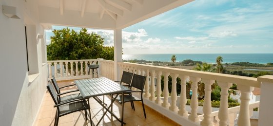 v49b_terraza-1.jpg Villa rentals in Son Bou