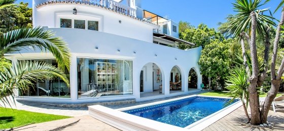 villa-mit-pool.jpg Villa in Spain to rent