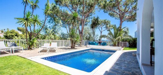 villa-pool.jpg Villa rentals in Spain