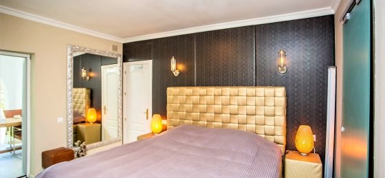 villa-schlafzimmer-02.jpg Book a villa holiday in Marbella