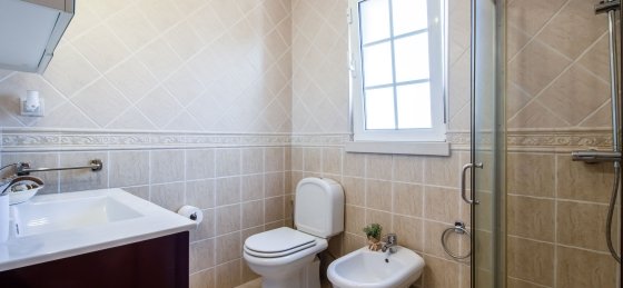 wc_2_suite_do_quarto_2.jpg Book a villa in Portugal