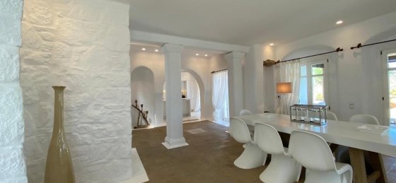 12-1.jpg Book a villa in Greece