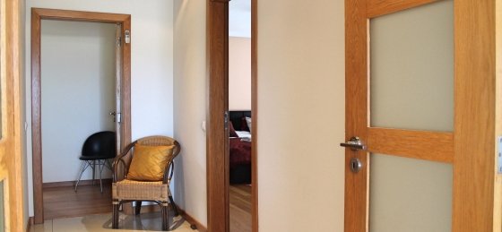 13_our_madeira_-_villa_dilis_-_bedroom_hall.jpg Holiday villas in Calheta