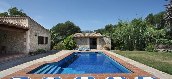 caragola_-_swimming_pool_02_2400x1600.jpg Holiday home in Spain villa booking