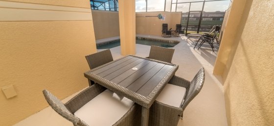 Villas in Paradise Palms Resort