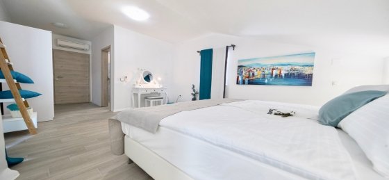 img_5883.jpg Book a villa holiday in Rijeka Region