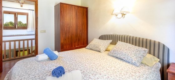 marina_nova_-_bedroom_1-2_2400x1600.jpg Villas in Mallorca
