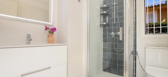 odile_-_bathroom_2-1_2023_2400x1600.jpg Villa in Spain to rent