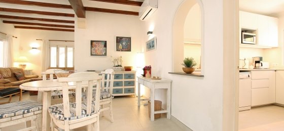 odile_-_dining_room_04_2023_2400x1600.jpg Villa holidays in Balearic Islands