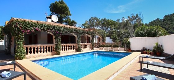 odile_-_swimming_pool_02_2023_2400x1600.jpg Villa rentals in Balearic Islands