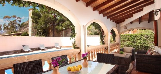 odile_-_terrace_04_2023_2400x1600.jpg Book a villa in Spain