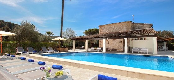 papa_-_swimming_pool_ds_01_2023_sf.jpg Villa in Pollensa to rent