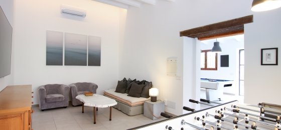 papa_-_x_game_room_04_2023_sf.jpg Book a villa in Mallorca