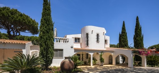 Book a villa in Vilamoura