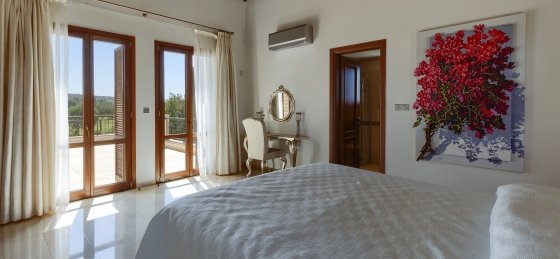 _mg_0436.jpg Book a villa holiday in Aphrodite Hills Resort