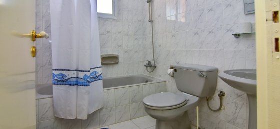 arc_2918_tn.jpg Book a villa in Coral Bay