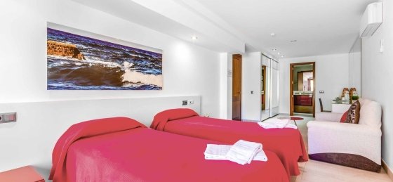 cavall_-_bedroom_4-1_2019_2400x1600.jpg Villa rentals in Mallorca