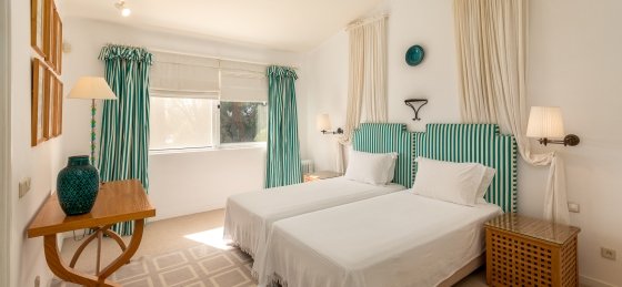 Book a villa in Quinta do Lago