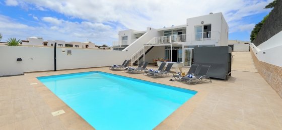 villa_bella-pool-2.jpg Villa in Lanzarote to rent