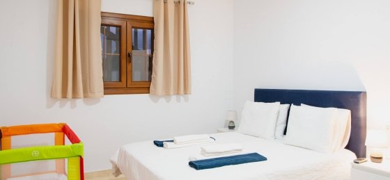 villa_vista_rey_-_bedroom1.jpg Holiday villas in Canary Islands