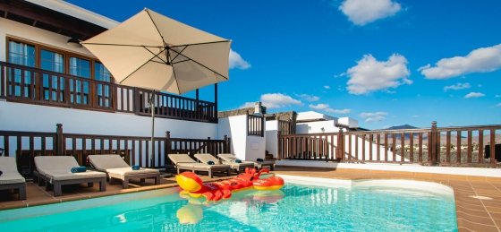 villa_vista_rey_-_swimming_pool.jpg Villa rentals in Lanzarote
