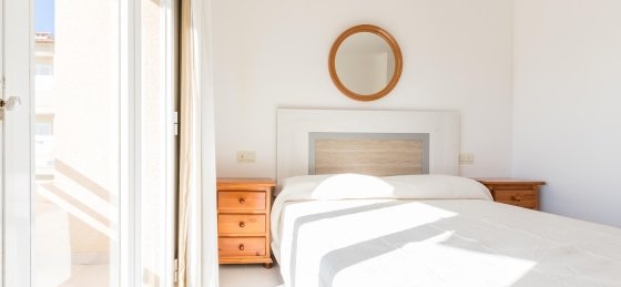 xiprer_-_bedroom_1-3_2400x1600.jpg Villa rentals in Spain