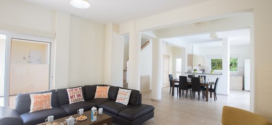 10.jpg Book a villa in Protaras