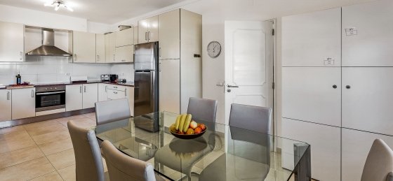 family-pool-beach-house-in-albufeira-with-huge-garden-tripwix-pt-0070.jpg Book a villa holiday in Portugal