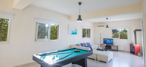 10.jpg Book a villa in Cyprus