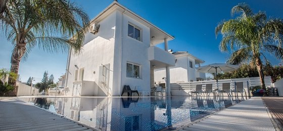 2.jpg Villa in Cyprus to rent