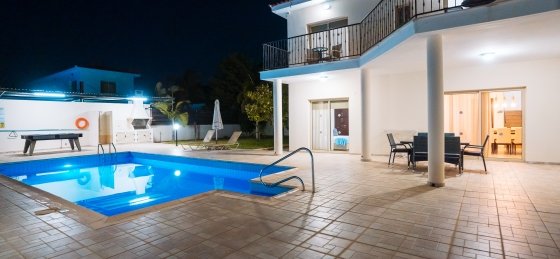 Holiday home in Coral Bay villa booking