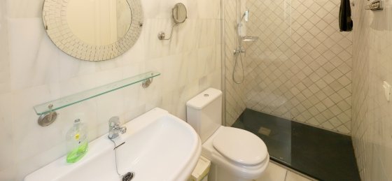 antares-bathroom_4-1_shower_room_main_house_near_twin_room.jpg Villa rentals in Spain